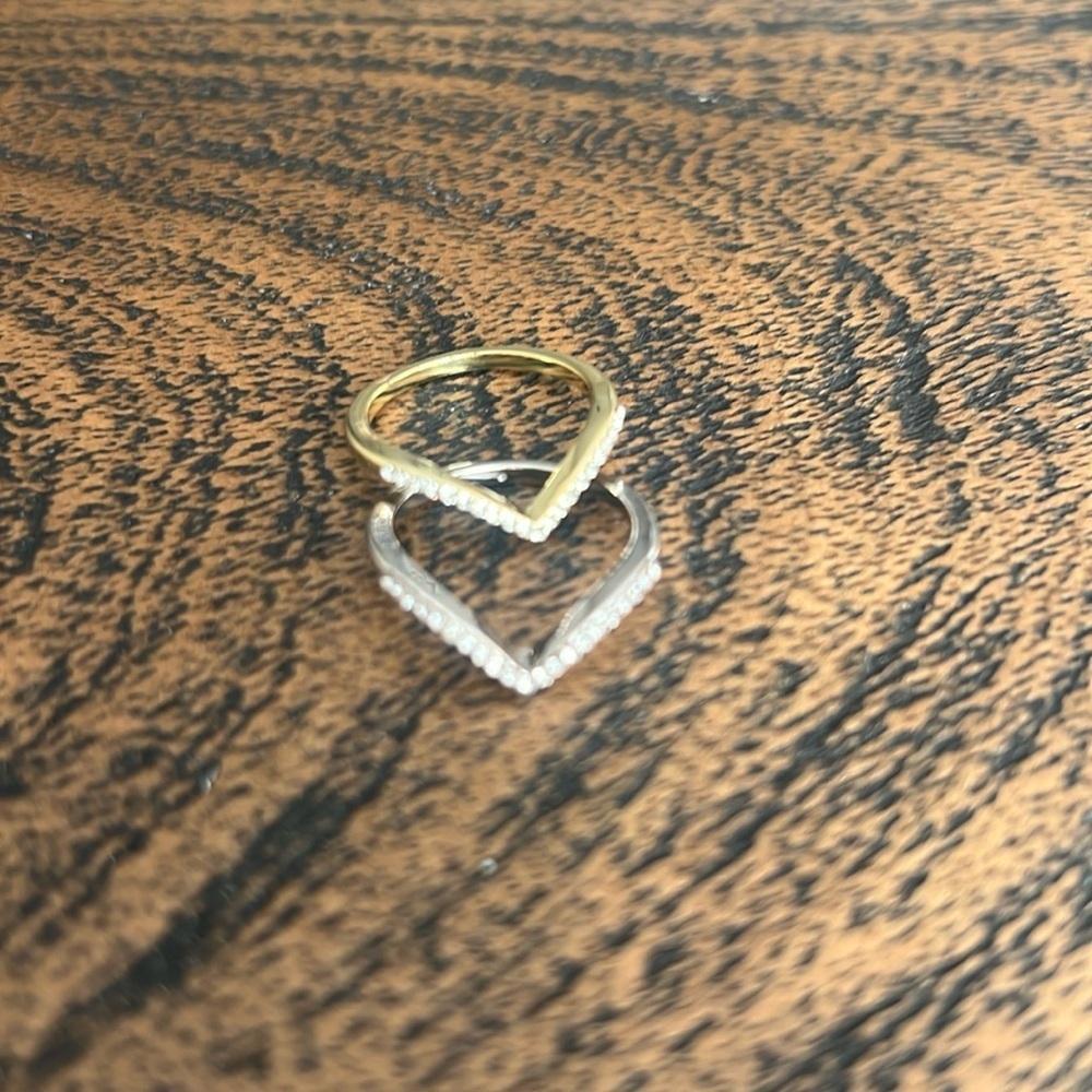 International concepts, gold, and silver costume jewelry ring